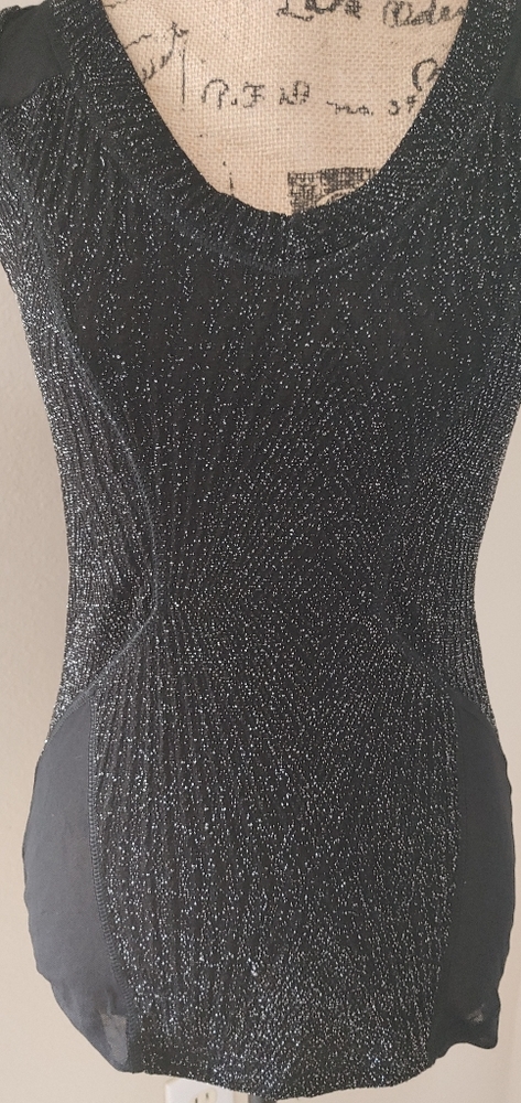 Moa Moa Black with Silver Metallic Detail Top sz L